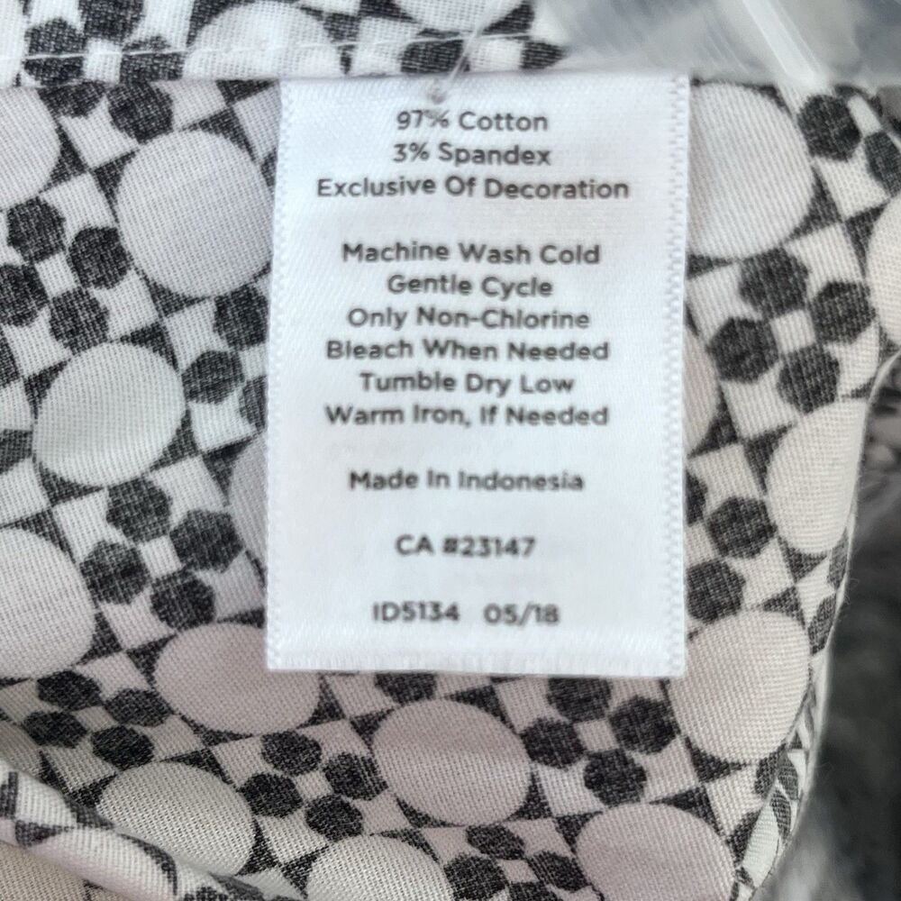 NWT Talbots Non-Iron Sz 14P Black/White Geometric Print Button Up Shirt Stretch - Picture 9 of 9